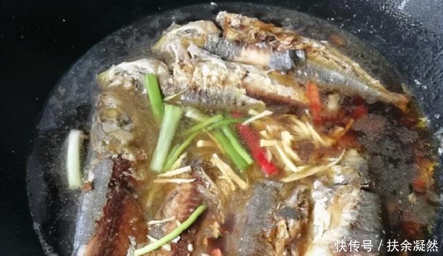 美味|冬天碰到这鱼我从不还价,买它好几斤,酱油水简单一煮就很美味