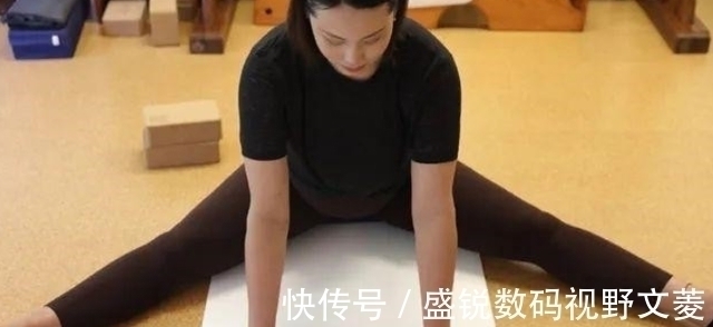 女排|女排世界冠军曾春蕾，嫁海归总裁，如今挺孕肚做瑜伽已发福