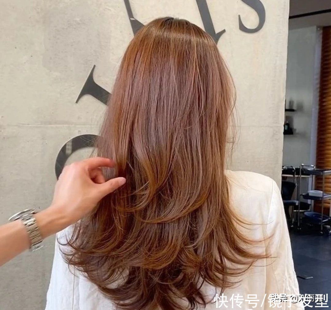 时尚|春节发型无论怎么剪,也要试试这10几款,修颜蓬松显气质