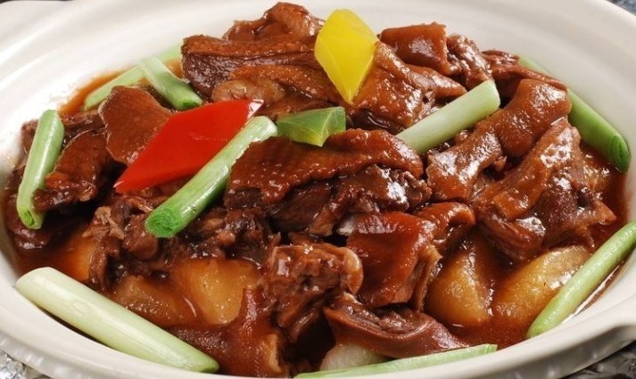 年夜饭中不可少的几道美食,简单美味汁香汤浓,都是家里人爱吃的