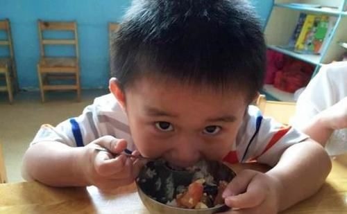 家长|孩子身高发育“猛涨阶段”,身体会主动释放信号,家长能捕捉到