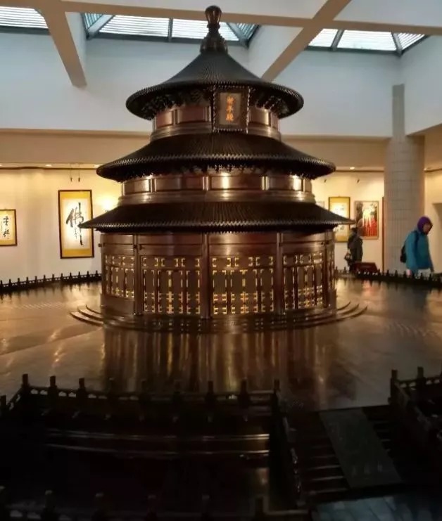 富婆|中国第一富婆家被盗 丢了手把件、手串、戒指 郭德纲还曾专门拜访