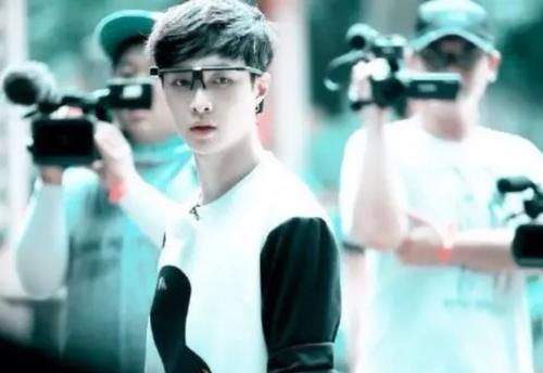 黄渤|张艺兴不断转变身份，慢慢被认可，他是怎么做到的？