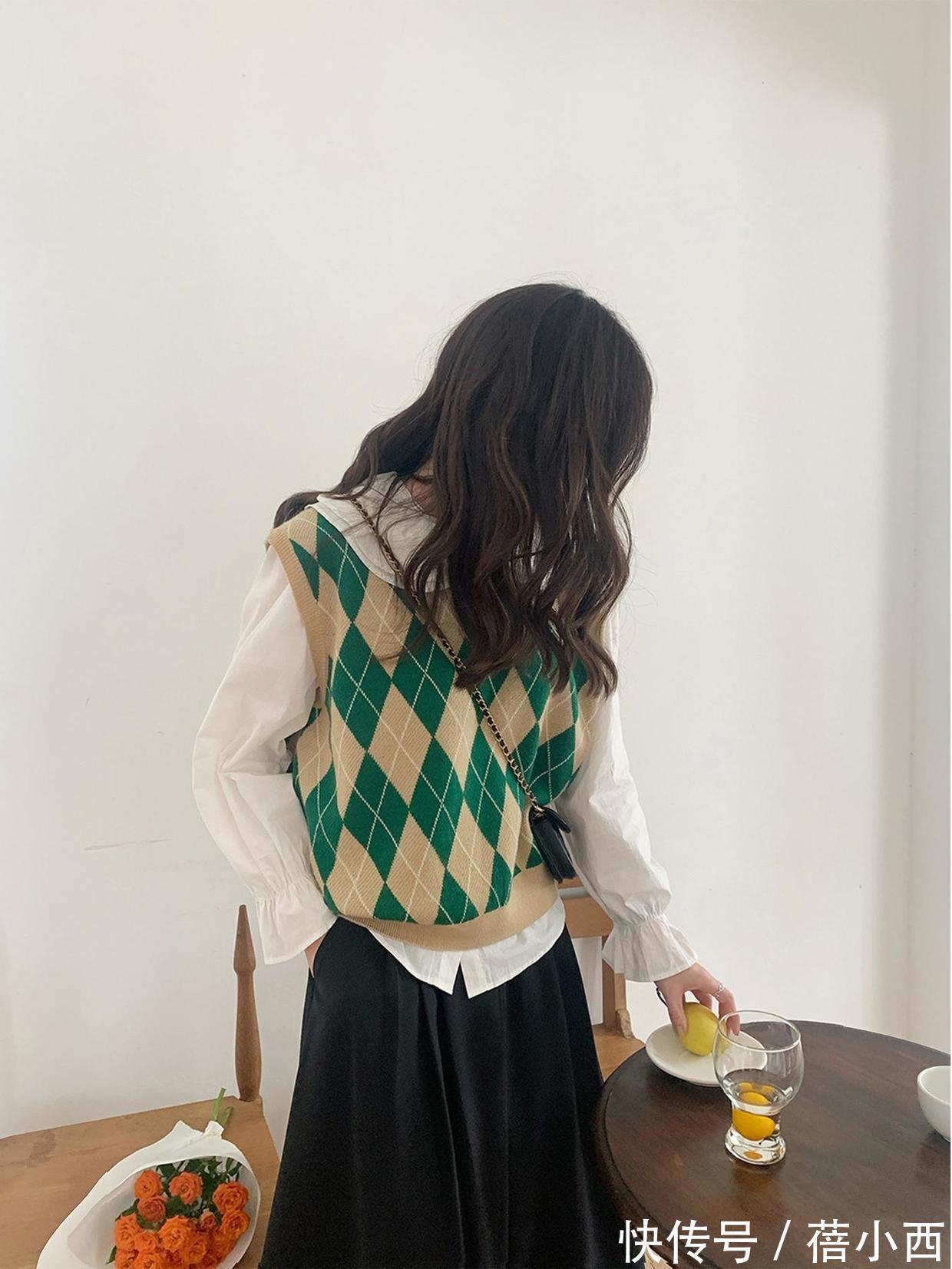 视觉效果|做自己的女王!爱上一种简约又随性的穿搭,普通但却有自己的腔调