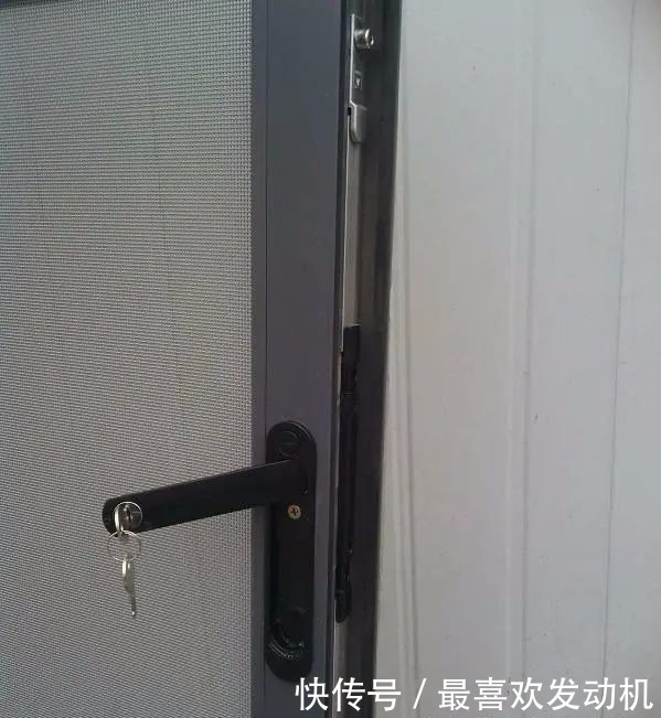 装修|还有不锈钢纱窗么已经过时了,现在高层装修都流行用这种