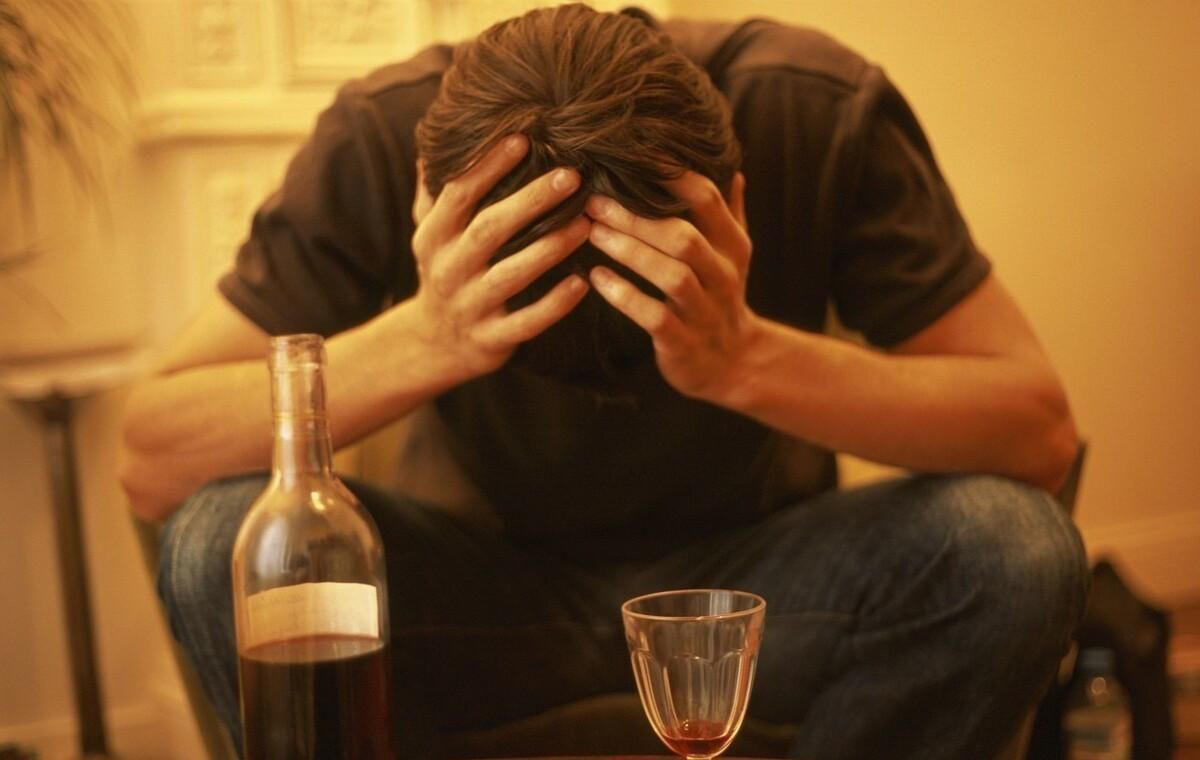 喝酒|喝酒后,脸色发红、发白、发青是怎么回事哪种情况最伤肝