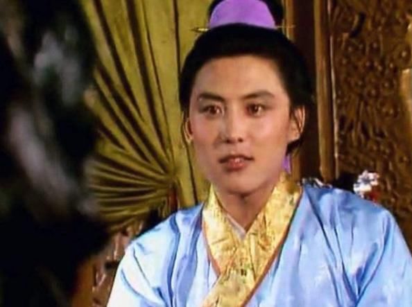 红楼梦林家和贾家的差距有多大几件大毛衣服露出冰山一角