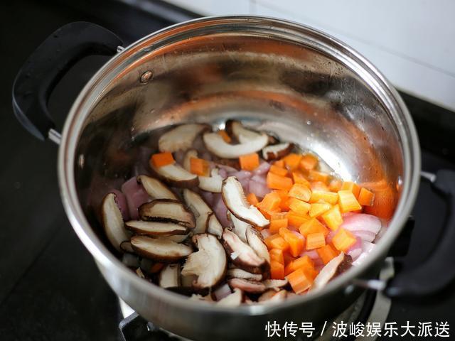 鲜香|汤面还是更喜欢此做法,汤头浓郁,鲜香诱人,每次吃完汁儿都不剩