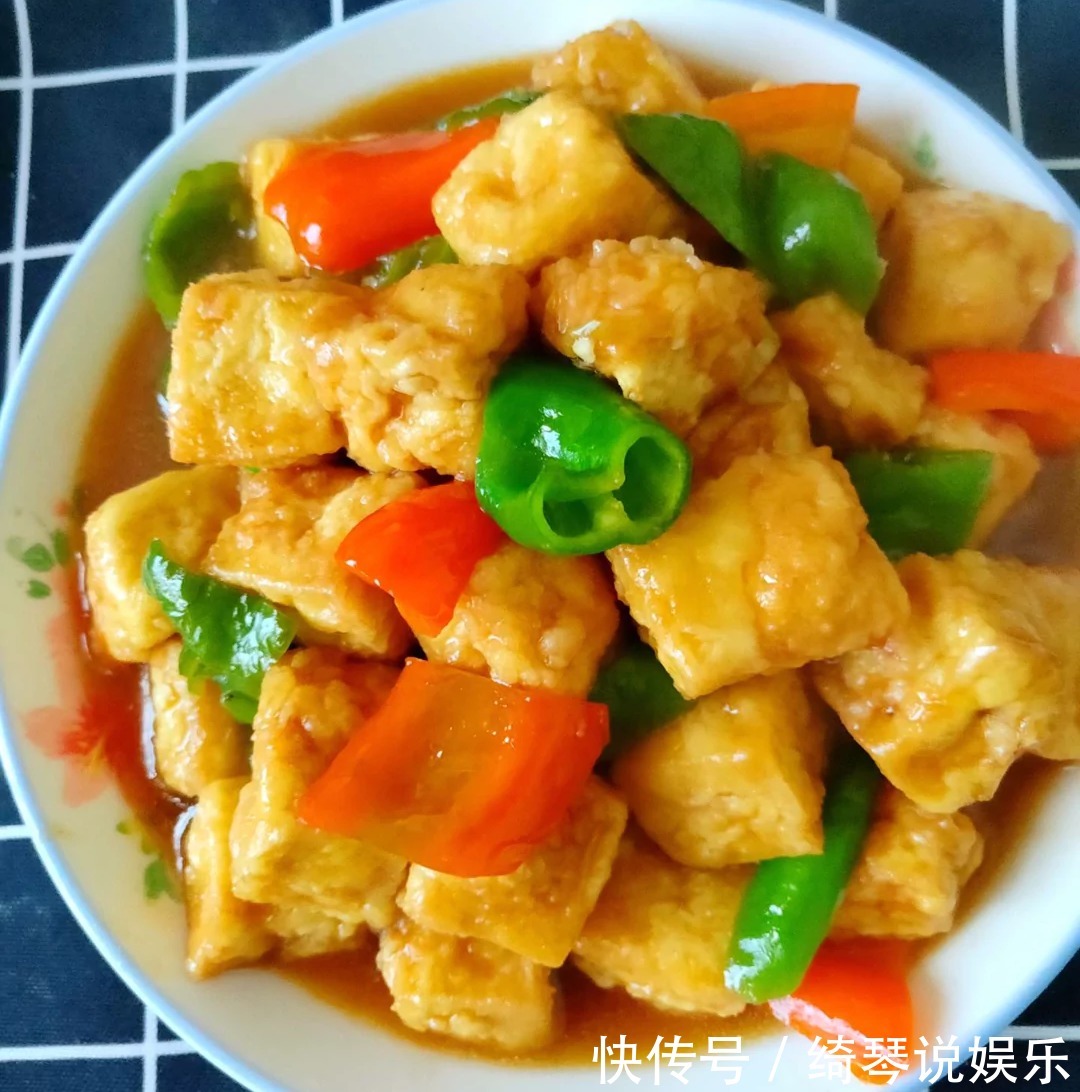 教你做流口水的特色小吃，老豆腐，又脆又开胃，一吃就上瘾