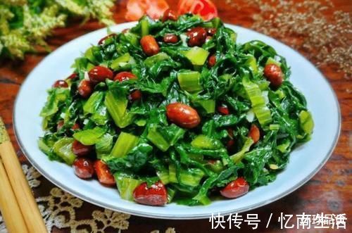 辣椒油|花生米和它是绝配,简单拌一拌,美味下饭,营养极高,不懂太可惜