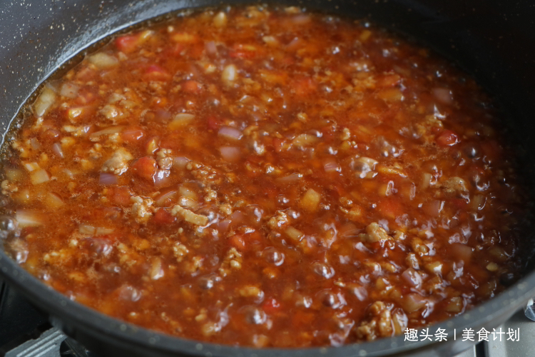 夏天就馋土豆新吃法,搓一搓蒸10分钟,出锅汤汁一滴不剩!