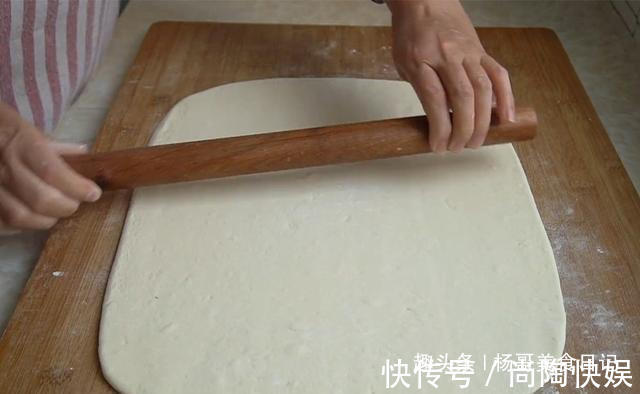 1块豆腐2个鸡蛋,不用蒸不用炖,个个蓬松暄软,给肉包子都不换