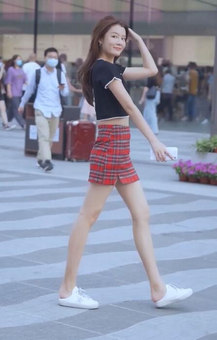 大长腿|街拍:高筒靴,这些美女选高跟的
