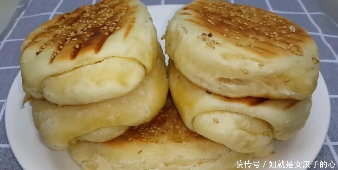 面团|爱吃烧饼的要收藏了,开水一烫,个个松软香甜,学会都能开店了