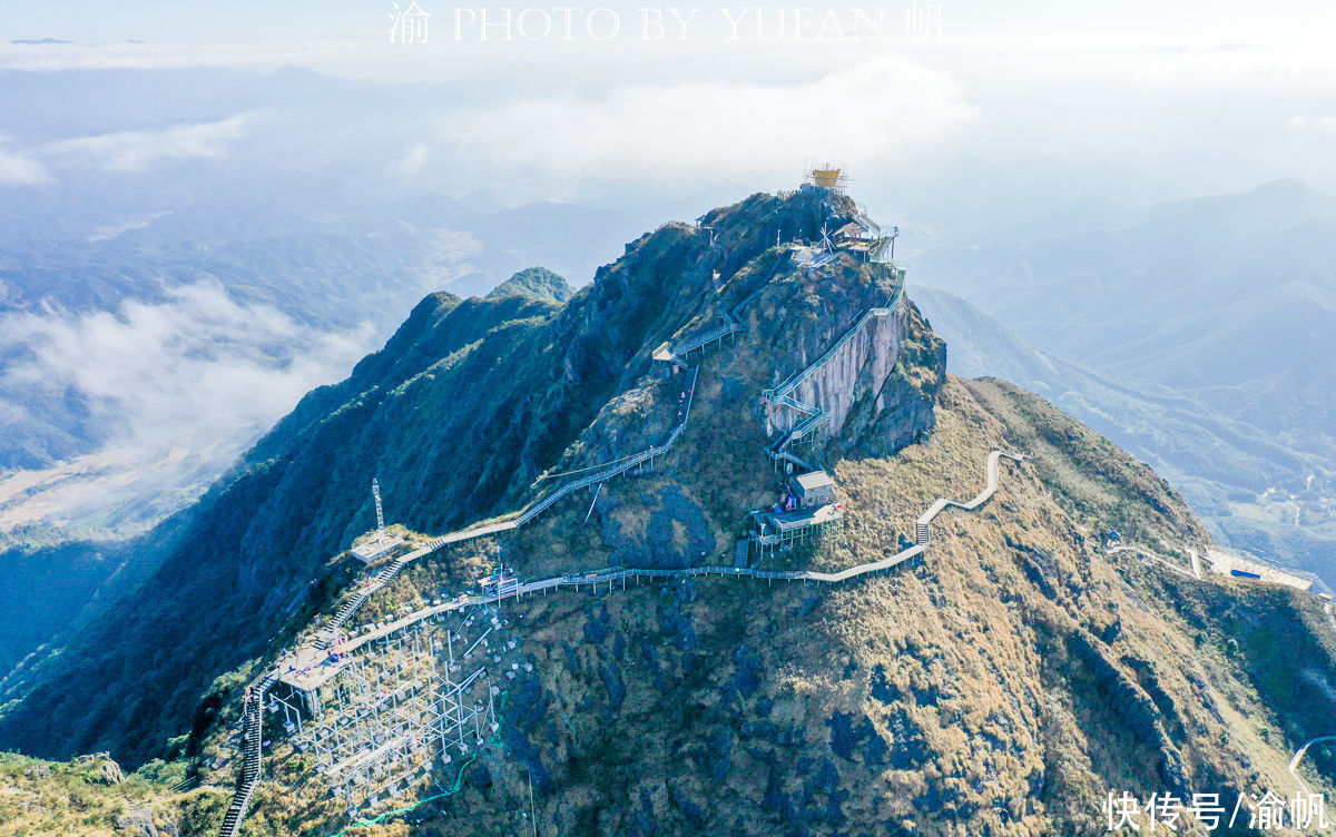 粤桂|粤桂湘三省交界处有座小华山，云海与佛光频现，正在打造网红景点