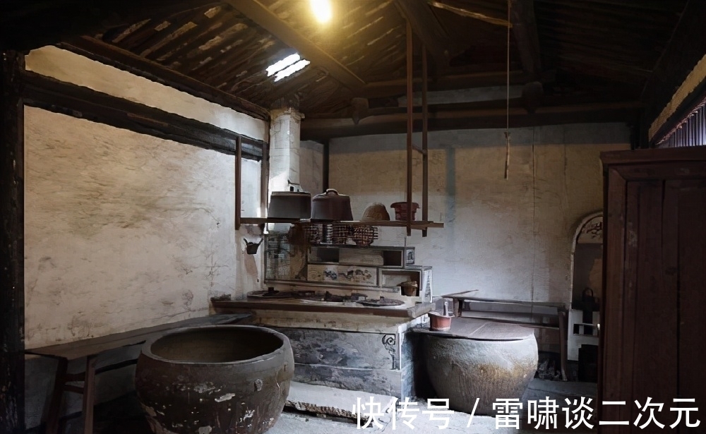 章运水$鲁迅玩伴闰土:晚年穷困潦倒,留下五子,如今后代完成了华丽转身