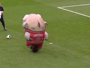 |搞笑GIF: 下次记得关门 要是突然有人进来那就尴尬了