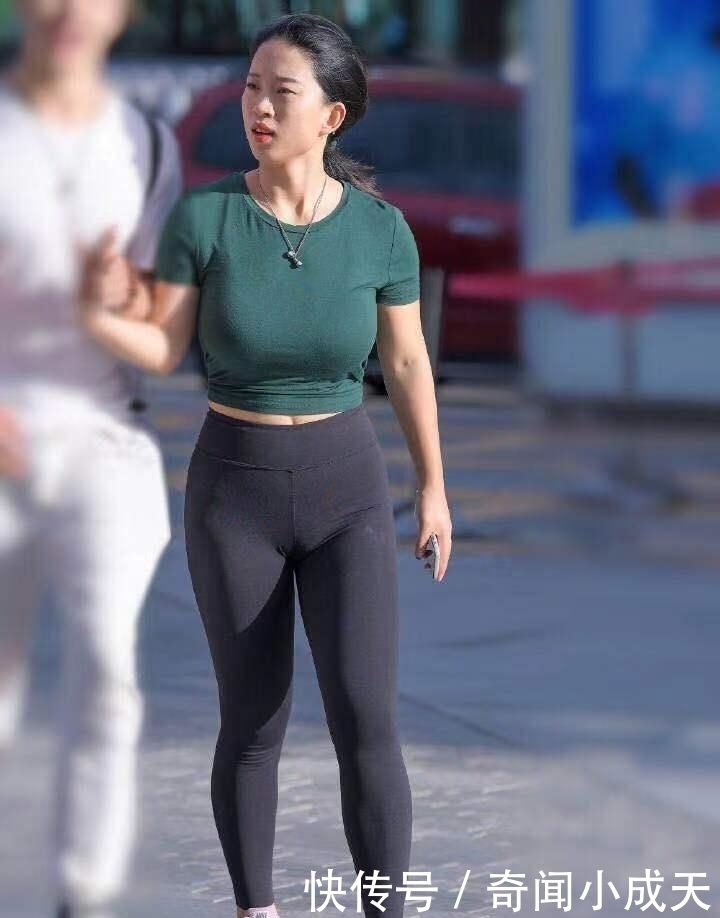 有个这样的时尚女朋友,吵架还是不要顶嘴了吧