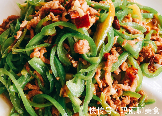 鲜香|做青椒炒肉，先炒肉还是青椒大厨教你正确顺序，鲜香好吃又入味