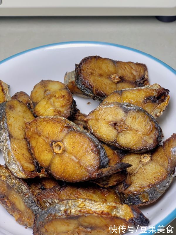 好吃到模糊的低脂追剧小零食｜烤鱼块，怎么都吃不够