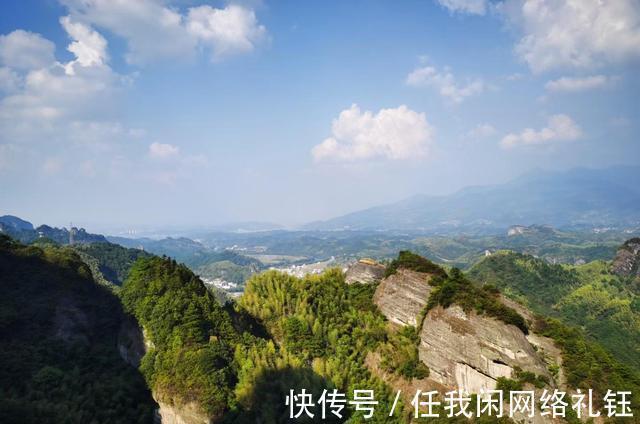 醉夕阳$「七绝·醉夕阳」知秋木叶遍山黄,宠辱偕忘醉夕阳