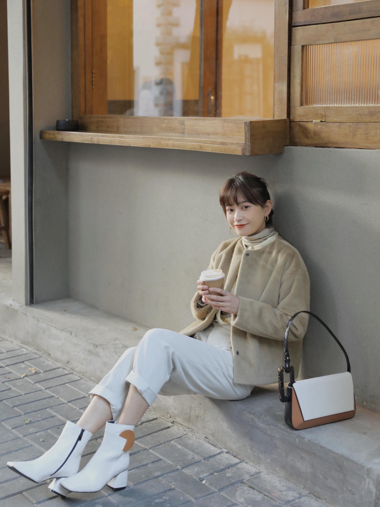 大长腿|超精致的短外套搭配,优雅女人也能拥有甜美气息,学到就是赚到