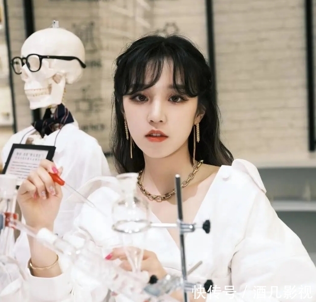 跑男|跑男导演为宋雨琦澄清争议,网友晒出男方留言,在追宋雨琦?