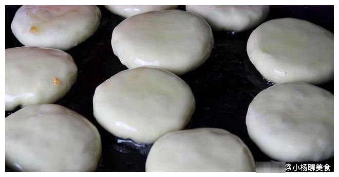 青椒鸡蛋这样做，孩子天天点名要吃，上桌就扫光，比吃肉还香