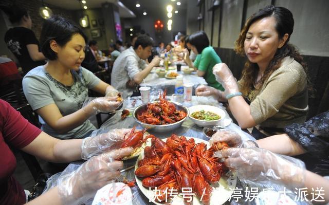 早上起床|早上起床后,有4个习惯的人,恭喜身体比较健康,易长寿