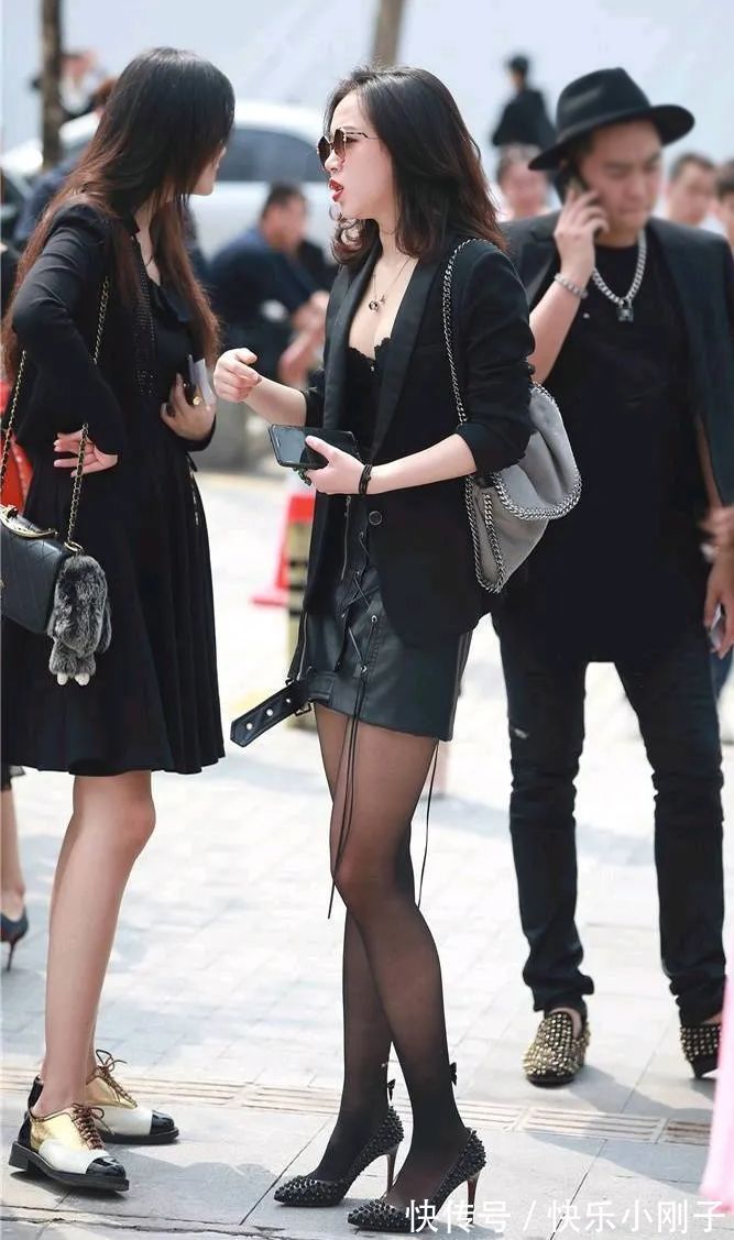 分离体 很有气场的职场风穿搭,美女墨镜一戴,时尚又优雅