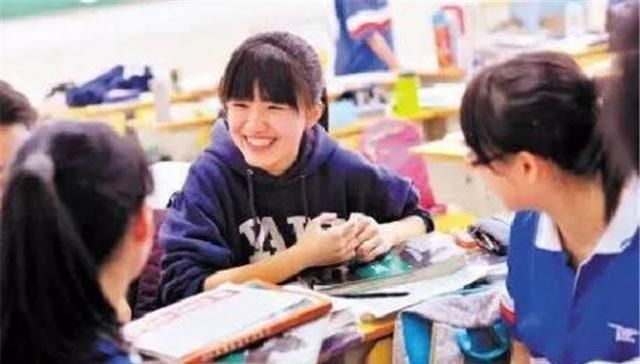 玻璃心|家长说这4句话最伤孩子，不是孩子玻璃心，而是这话太扎心