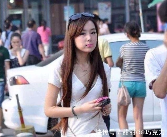 迷人|街拍苗条美丽很迷人的小姐姐,颜值令人赏心悦目