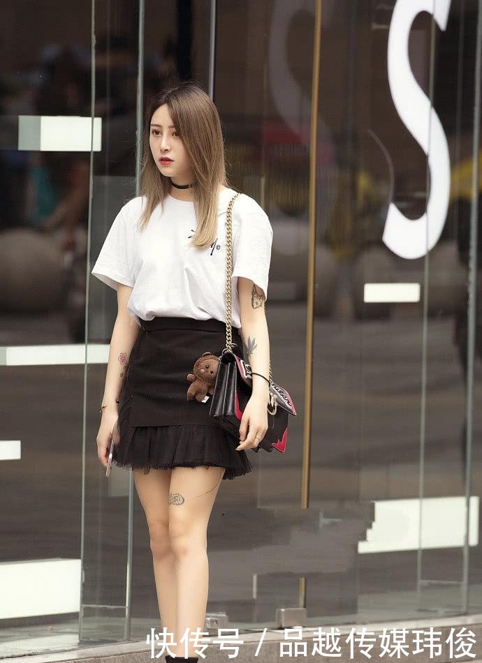 修身|时尚美女街拍:修身个性的,映衬女性的优雅气质!