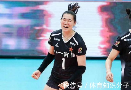 球迷|女排国手主攻退出排球联赛！脾气大伤病严重，球迷：直接退役吧