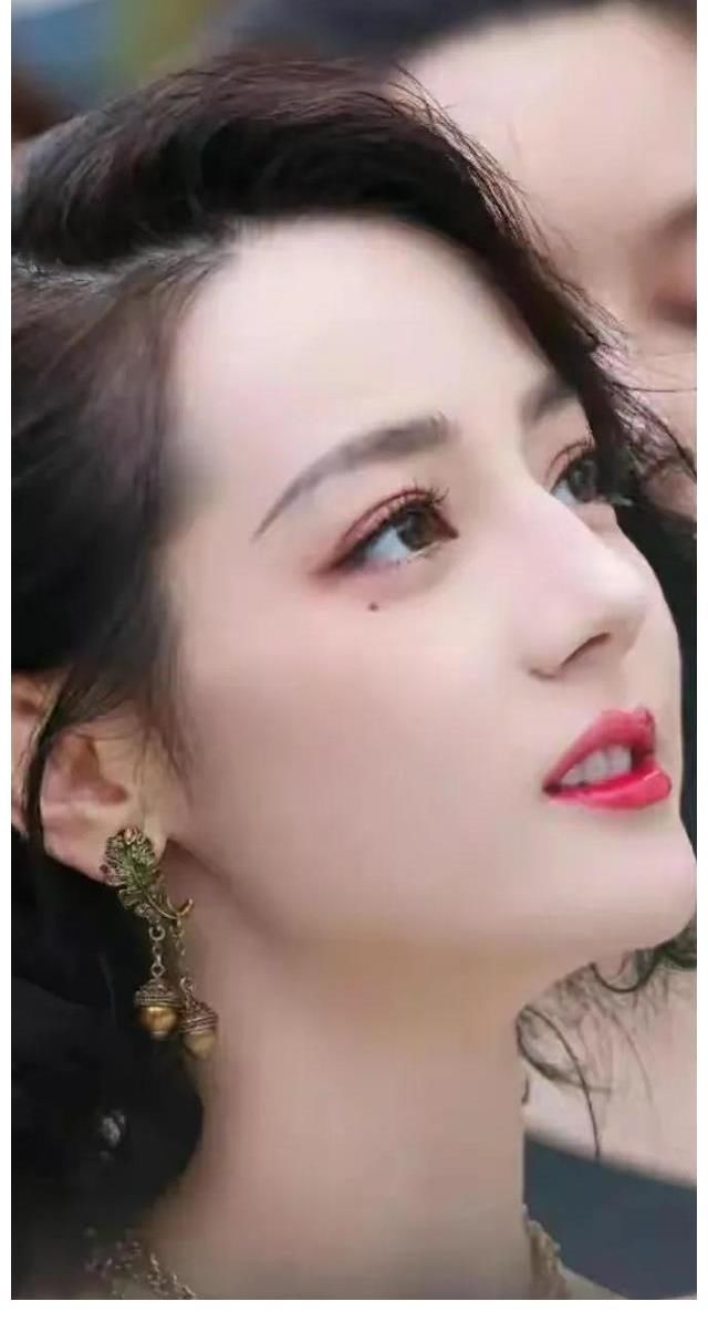 为综艺增光添彩的新疆美女