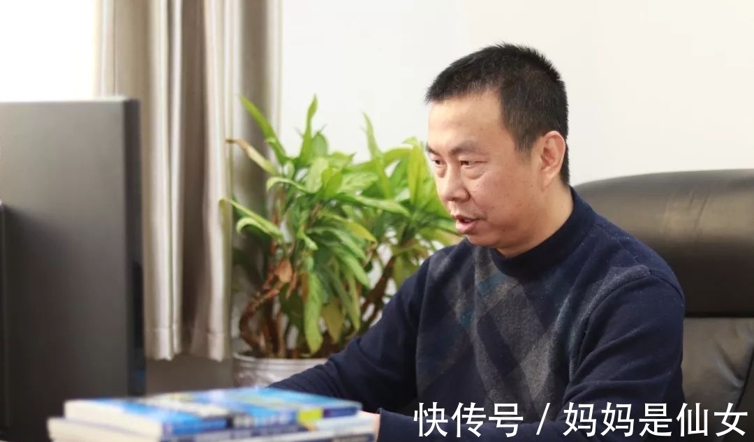 小白文@国内顶尖级别网文作家,甚至荣获朱自清散文奖?这三位都是真大佬