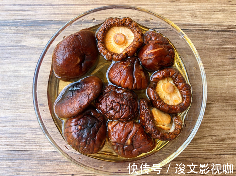美味|筒骨和它是绝配，营养美味又补钙，孩子常吃身体棒