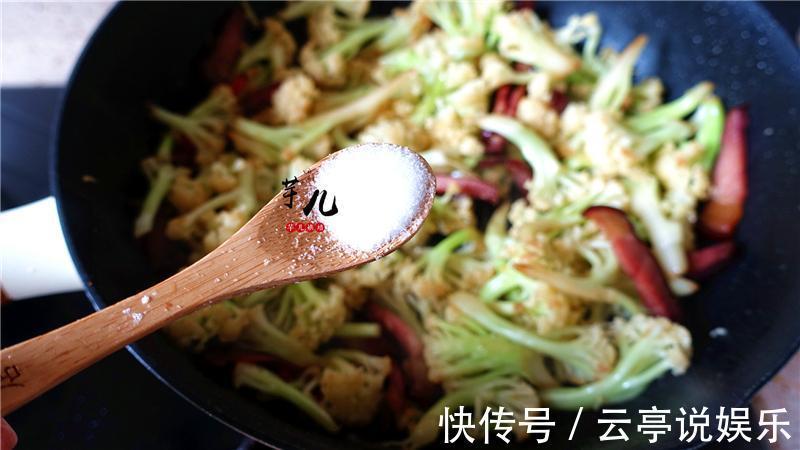 干煸花菜烧腊肉,做法简单,香辣可口,比饭店的好吃,下饭又下酒