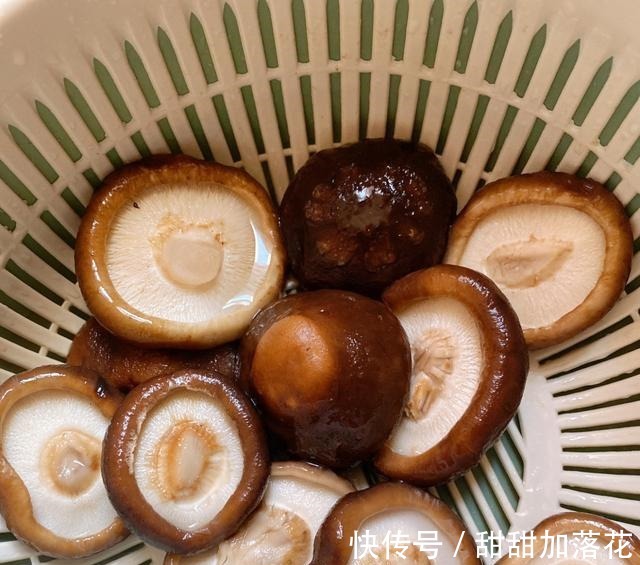 碎丁|水煎包没你想的那么难，教你自己在家做，酥脆可口，家人全说好！