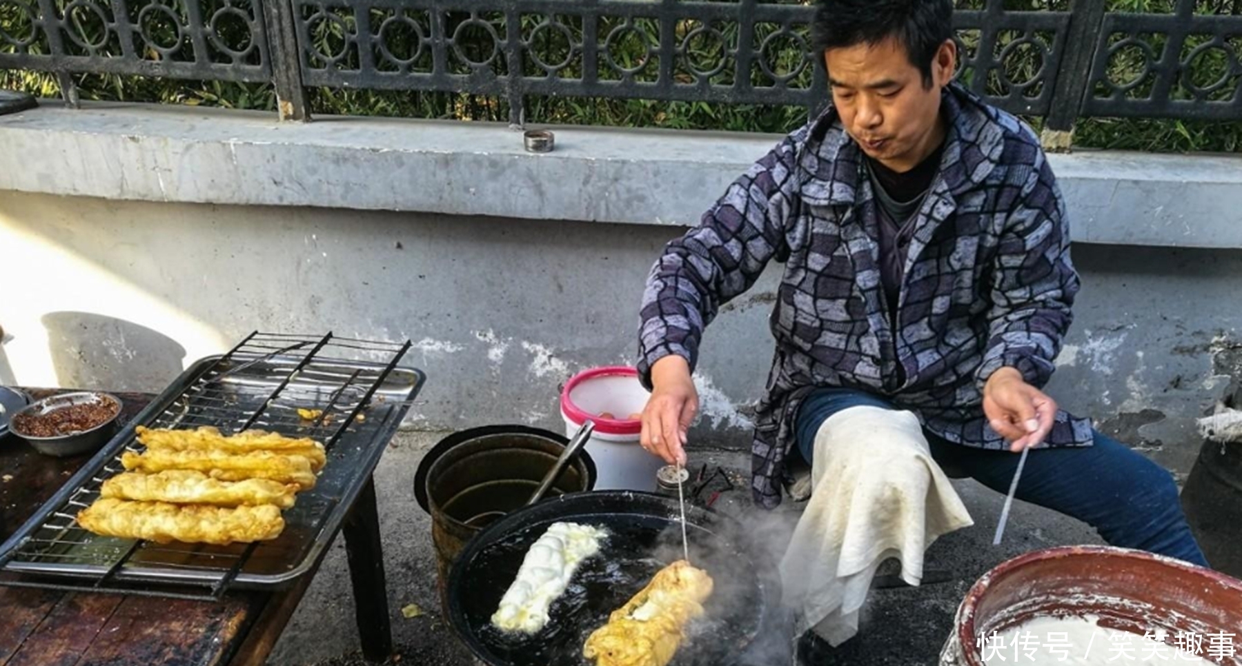 河南“网红早餐”,1碗4元,每天卖6大桶,外地人:不再想吃第2次