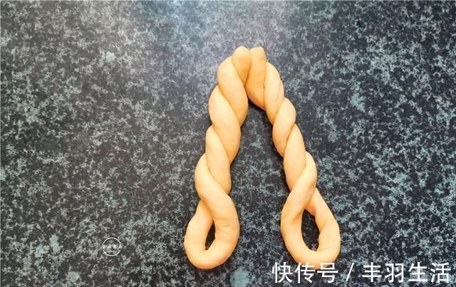 早餐|最近女儿迷上这款早餐，隔天蒸一锅，香软筋道颜值高，总也吃不腻