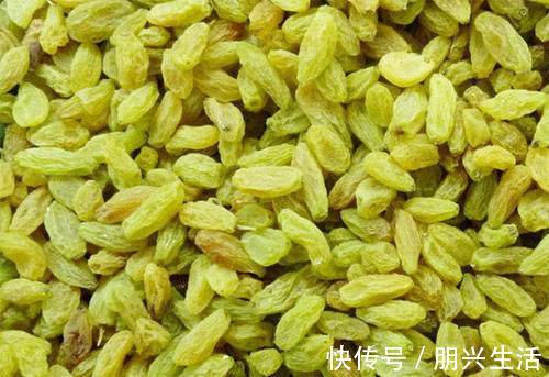 吃葡萄干|50岁后睡前吃点“葡萄干”,3大好处“找上门”,养生更“长寿”