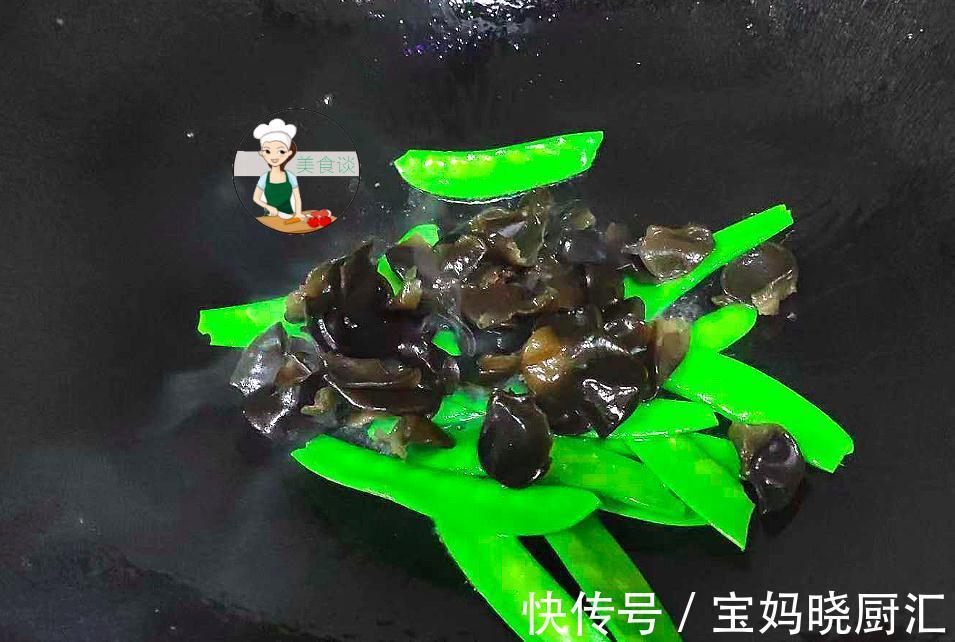 脆嫩|秋天，宁可不吃肉也要吃此菜，不放肉炒也很香，秋天吃了特营养