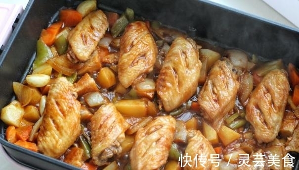 鸡翅蔬菜一锅焖?简单3步易上手,好吃到没得说