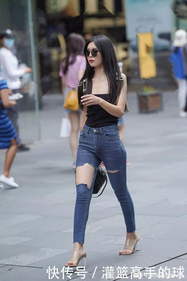 今秋再次掀起“牛仔风”,时髦又百搭,女孩们有点喜出望外了!