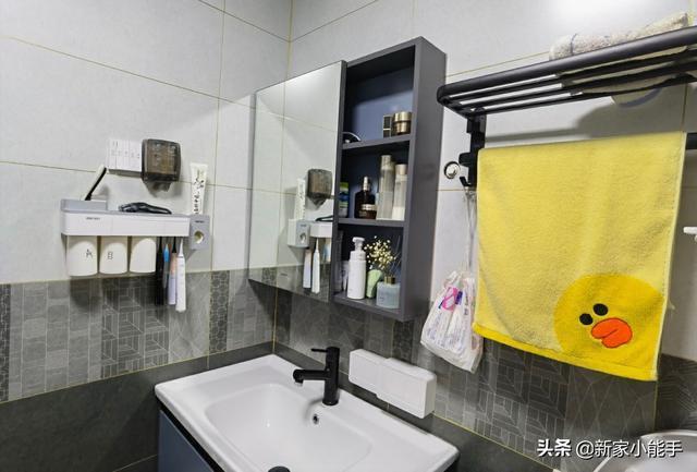 安装|越来越流行不做电视墙,学她家装修,入住三个月生活幸福美满