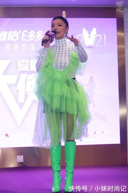 搭配|江映蓉迷幻穿搭好酷炫,大胆运用荧光绿,看起来别有一番风情