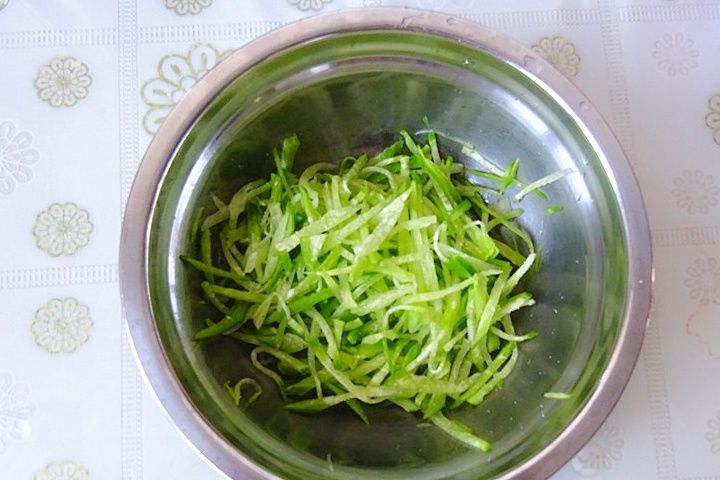 姐姐晚餐就一碗面,晒餐后网友们纷纷留言:这吃法妙,要试试!