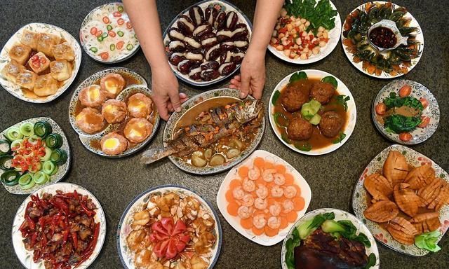 大年三十,不管有钱没钱,4道吉祥菜记得吃!寓意来年日子更富有