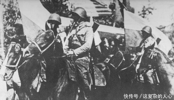 拿着长矛|二战波兰骑兵,使用长矛向德军坦克冲锋,事实真的如此吗!